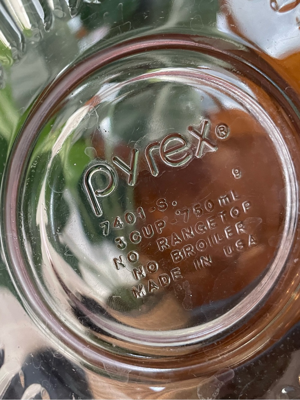Clear Ribbed Pyrex Glass Mixing Bowl - Classic Transparent - Picture 4 of 4